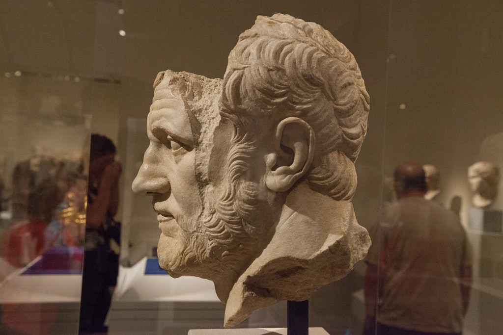 mirena-rhee-pergamon-exhibit-met-museum_04