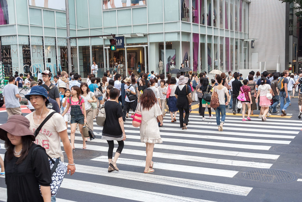 tokyo-street-photograph-by-mirena-rhee-01