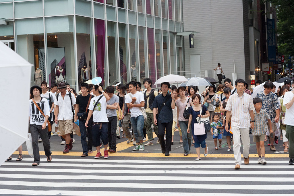 tokyo-street-photograph-by-mirena-rhee-02