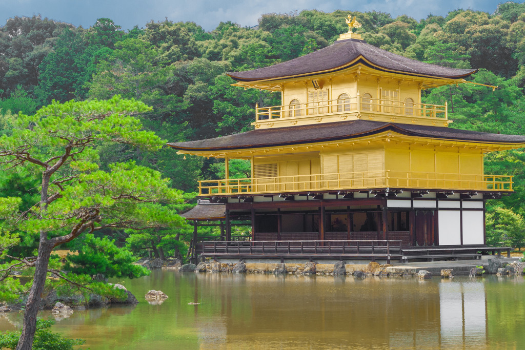 mirena-rhee-book-photographs-poems-japanese-gardens-a-journey-into-zen_04